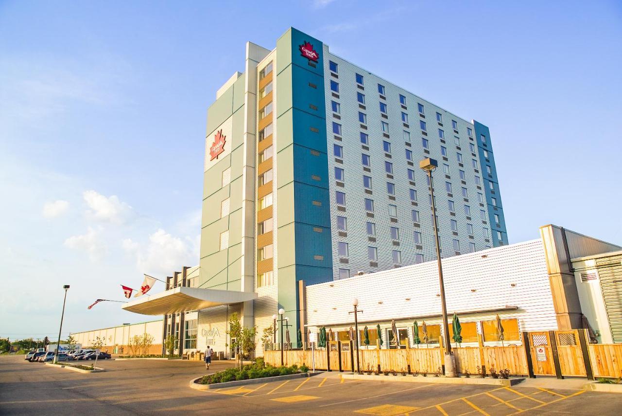 Canad Inns Destination Centre Brandon Esterno foto