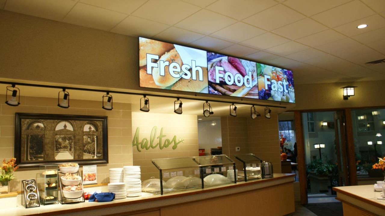 Canad Inns Destination Centre Brandon Esterno foto